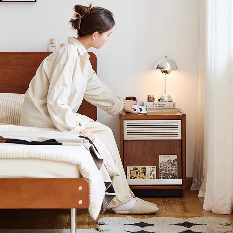 Traditional Vintage Solid Wood & Metal Rectangular Nightstand With 2 Drawers For Bedroom