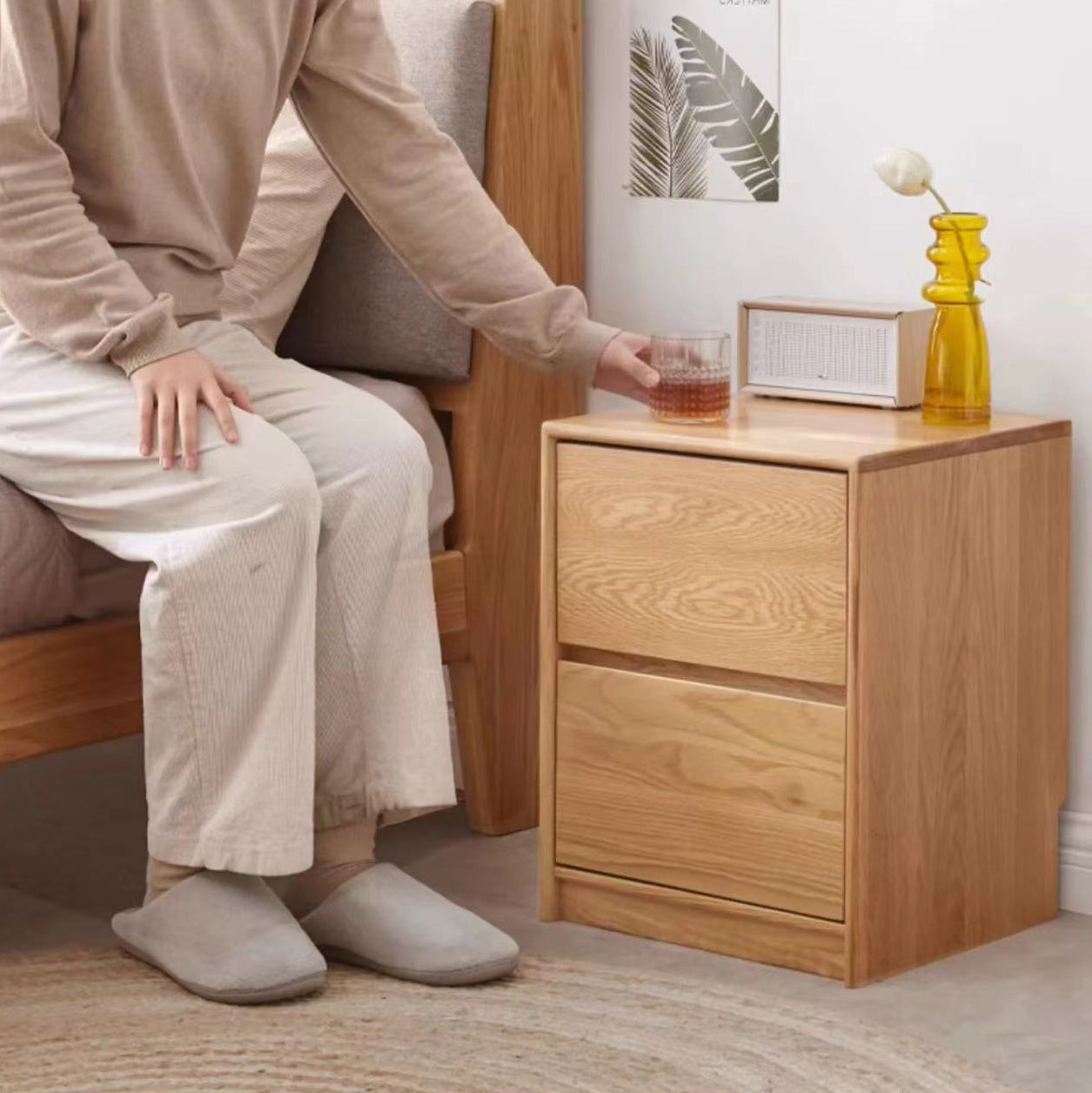 Traditional Vintage Solid Wood Rounded Rectangular Nightstand With 2 Drawers For Bedroom