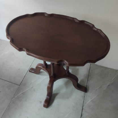 Traditional Chinese Rubberwood Scalloped Curved Side Table With 1 Tier For Living Room